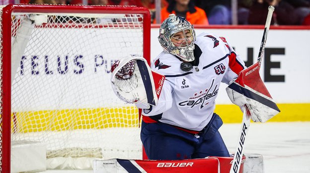 Голкипер «Вашингтона» Логан Томпсон.