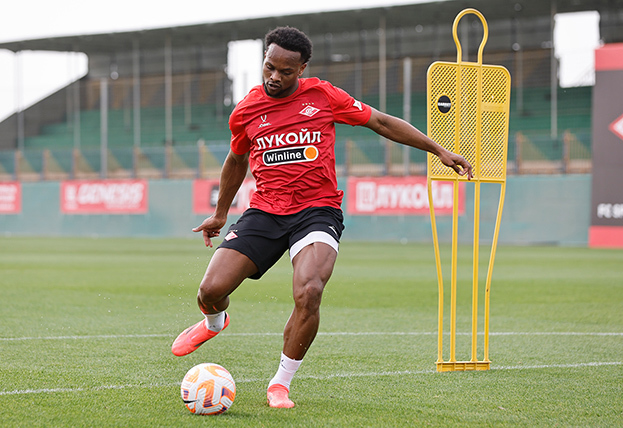 Ливай Гарсия.