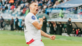 Нападающий «Акрона» Артем Дзюба