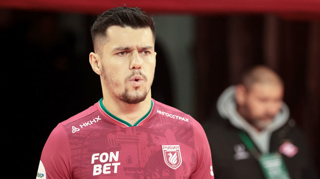 Нападающий «Рубина» Мирлинд Даку