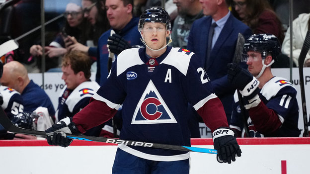 Форвард «Колорадо» Нэйтан Маккиннон