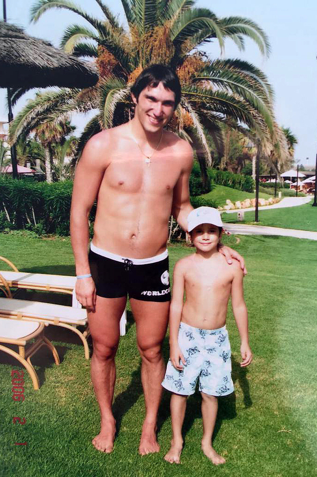 Александр Овечкин и Александр Романов.