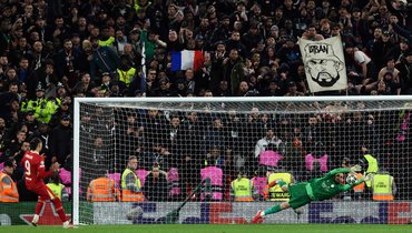 «ПСЖ» по пенальти обыграл «Ливерпуль» в 1/8 финала Лиги чемпионов