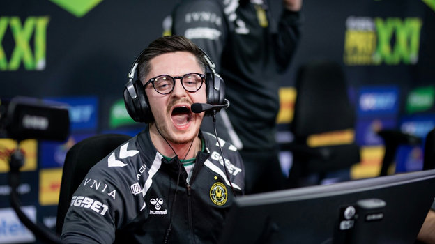 Дан apEX Мадесклер.