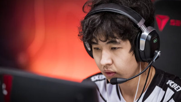 Азабяр Senzu Мунхболд.