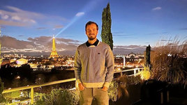 Теннисист Даниил Медведев в Париже