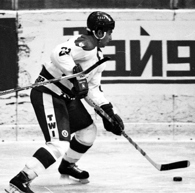 Игорь Стельнов. Бывший хоккеист Игорь Стельнов. 1989 год