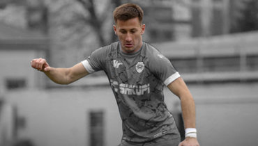 Андрей Лазаров.