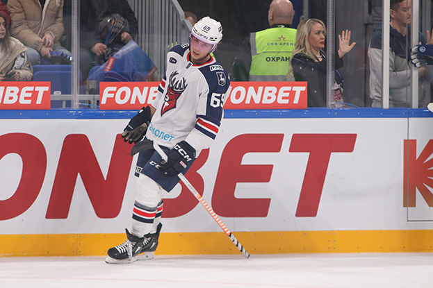 Игорь Ларионов.