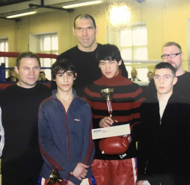 Николай Исаев, Максим Дадашев, Дмитрий Бивол, Николай Валуев. Середина 00-х. Николай Исаев, Максим Дадашев, Дмитрий Бивол, Николай Валуев. Середина 00-х.