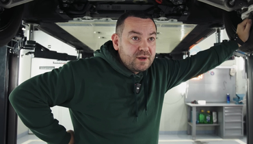 Парень присел 2000 раз, пытаясь побить рекорд Давидыча. Теперь в больнице — с убитыми почками