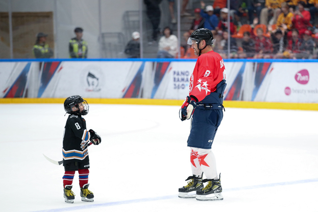 Александр Овечкин с сыном Сергеем. Нападающий «Вашингтона» Александр Овечкин и его сын Сергей