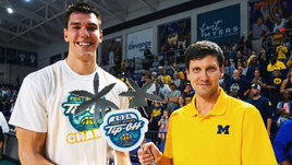 Баскетболист Владислав Голдин и тренер Дмитрий Федосеев