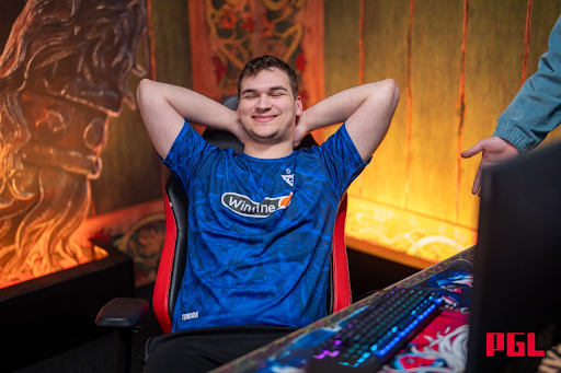 Божидар bzm Богданов.