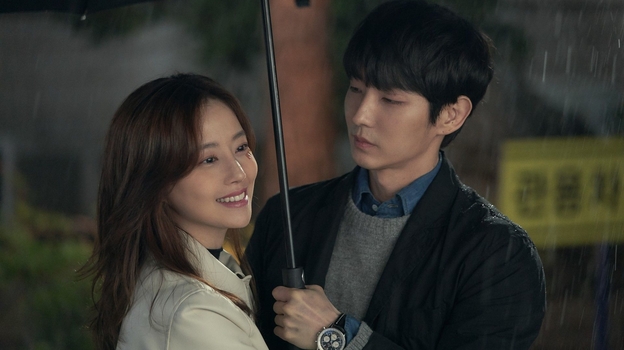 Кадр из сериала «Цветок зла», реж. Ким Чхоль Гю, Юн Джон-хо/ tvN