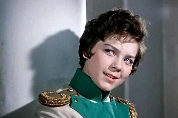 Лариса Голубкина.