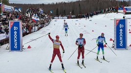 Фантастический финиш мужского марафона! Все решили 0,2 секунды, а у девушек чемпионка попала в два завала