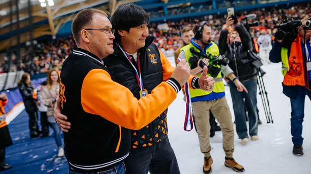 Губернатор Кузбасса Илья Середюк и главный тренер клуба Ильяс Хандаев.