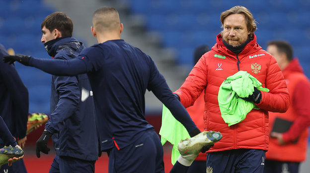 Валерий Карпин.