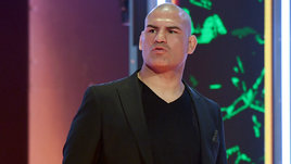 Экс-чемпион UFC Веласкес приговорен к пяти годам тюрьмы за покушение на убийство. Его поддерживали Дана Уайт и Хабиб