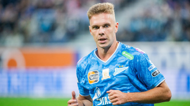 Максим Глушенков. Футболист «Зенита» Максим Глушенков