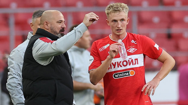 Деян Станкович и Руслан Литвинов. Главный тренер «Спартака» Деян Станкович и футболист Руслан Литвинов