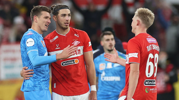 Александр Соболев, Срджан Бабич и Руслан Литвинов. Футболисты Александр Соболев, Срджан Бабич и Руслан Литвинов