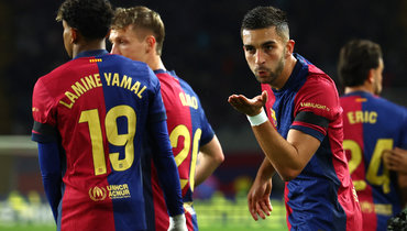 Ферран Торрес (справа).