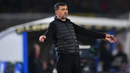 «Милан» рискует не попасть в ЛЧ и думает о возвращении Аллегри. Визит к бьющемуся за титул «Наполи» — проверка для Консейсау