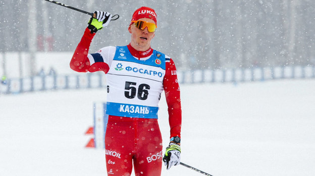 Лыжник Александр Большунов