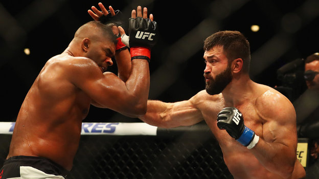 Алистар Оверим и Андрей Орловский. Боец ММА Алистар Оверим и Андрей Орловский. 8 мая 2016 года. Роттердам