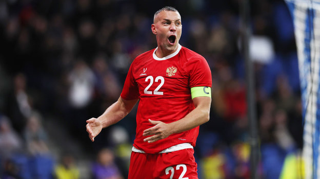 Артем Дзюба. Нападающий сборной России Артем Дзюба