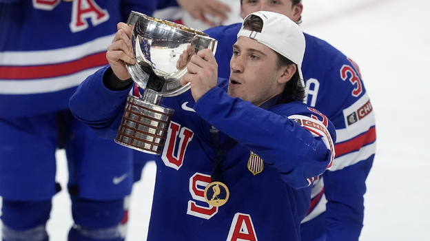 Райан Леонард.