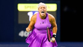 Шнайдер начала выступления в паре с американкой. А как же Мирра?