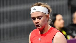Теннисистка потеряла сознание во время матча. Франческа Джонс всю карьеру страдает из-за здоровья