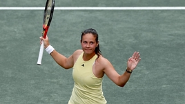 «Я не могла сдержать улыбку». Касаткина выиграла первый матч под новым флагом