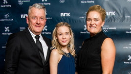 Тренер Гьерт Ингебригтсен с дочерью Ингрид и женой