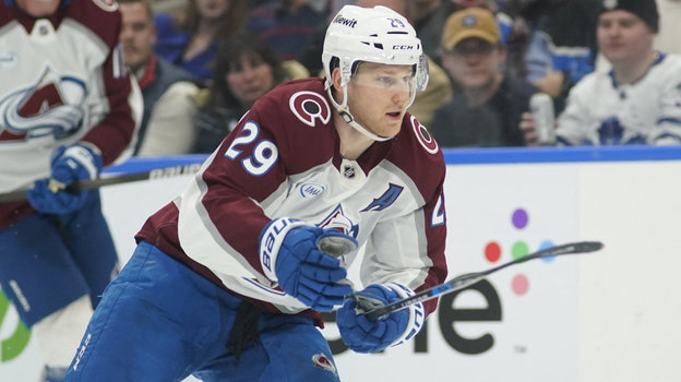 Форвард «Колорадо» Нэйтан Маккиннон