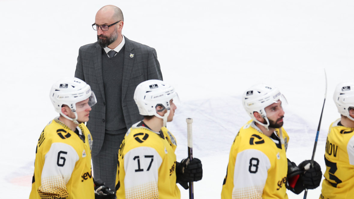 Тренер «Северстали» Андрей Козырев