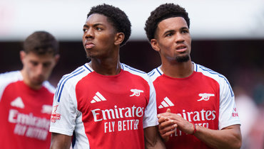 Майлс Льюис-Скелли и Итан Нванери.