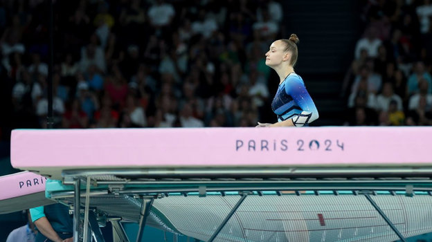 Батутистка Анжела Бладцева на Олимпиаде в Париже.