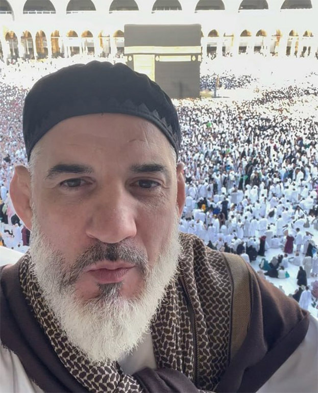 Бувайсар Сайтиев в Мекке.