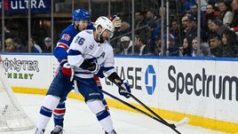 Кучеров снова догнал Маккиннона! Мощнейшая битва бомбардиров в концовке чемпионата НХЛ