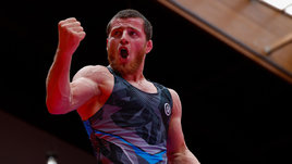 Четыре золота из пяти возможных! Российские борцы посвятили победы на ЧЕ-2025 памяти Бувайсара Сайтиева