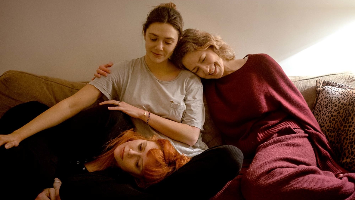 Кадр из фильма «Его три дочери» / реж. Азазель Джейкобс / Netflix