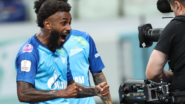 Зенитовец Вендел.