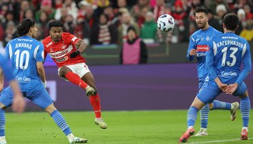 «Спартак» проиграл «Динамо» из Махачкалы в матче 24-го тура РПЛ в Москве 11 апреля.