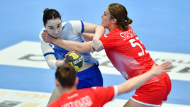 Российские гандболистки Дарья Еремина и Дарья Стаценко