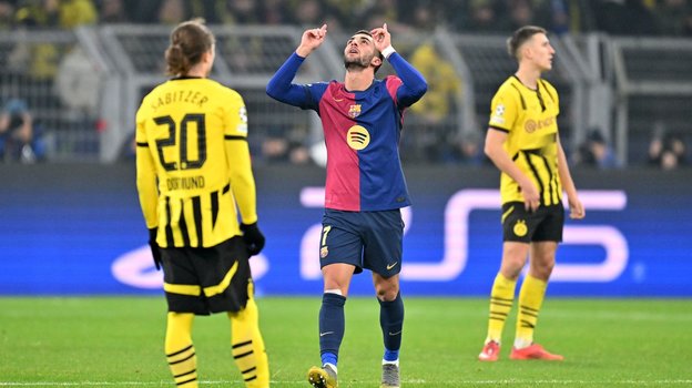 Ферран Торрес празднует гол в матче «Боруссия» Дортмунд — «Барселона».