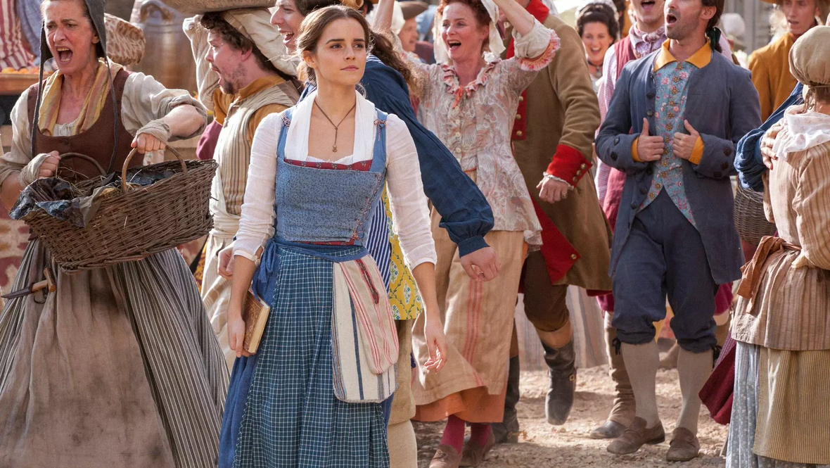 Кадр из фильма «Красавица и Чудовище» / реж. Билл Кондон / Walt Disney Pictures: